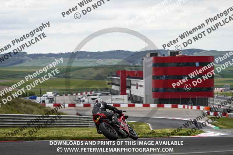 cadwell no limits trackday;cadwell park;cadwell park photographs;cadwell trackday photographs;enduro digital images;event digital images;eventdigitalimages;navarra;no limits trackdays;peter wileman photography;racing digital images;trackday digital images;trackday photos